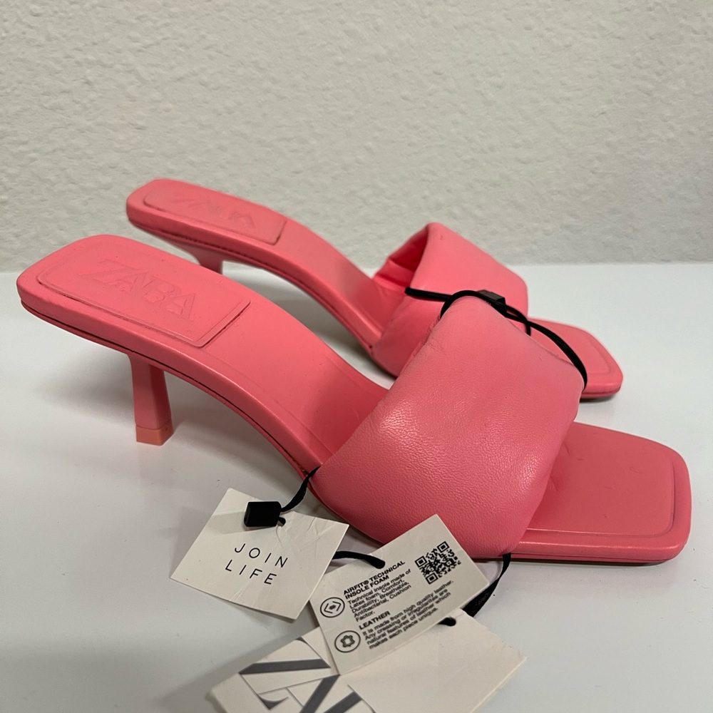 New Real leather very comfy Zara sandals size 38 or US 7